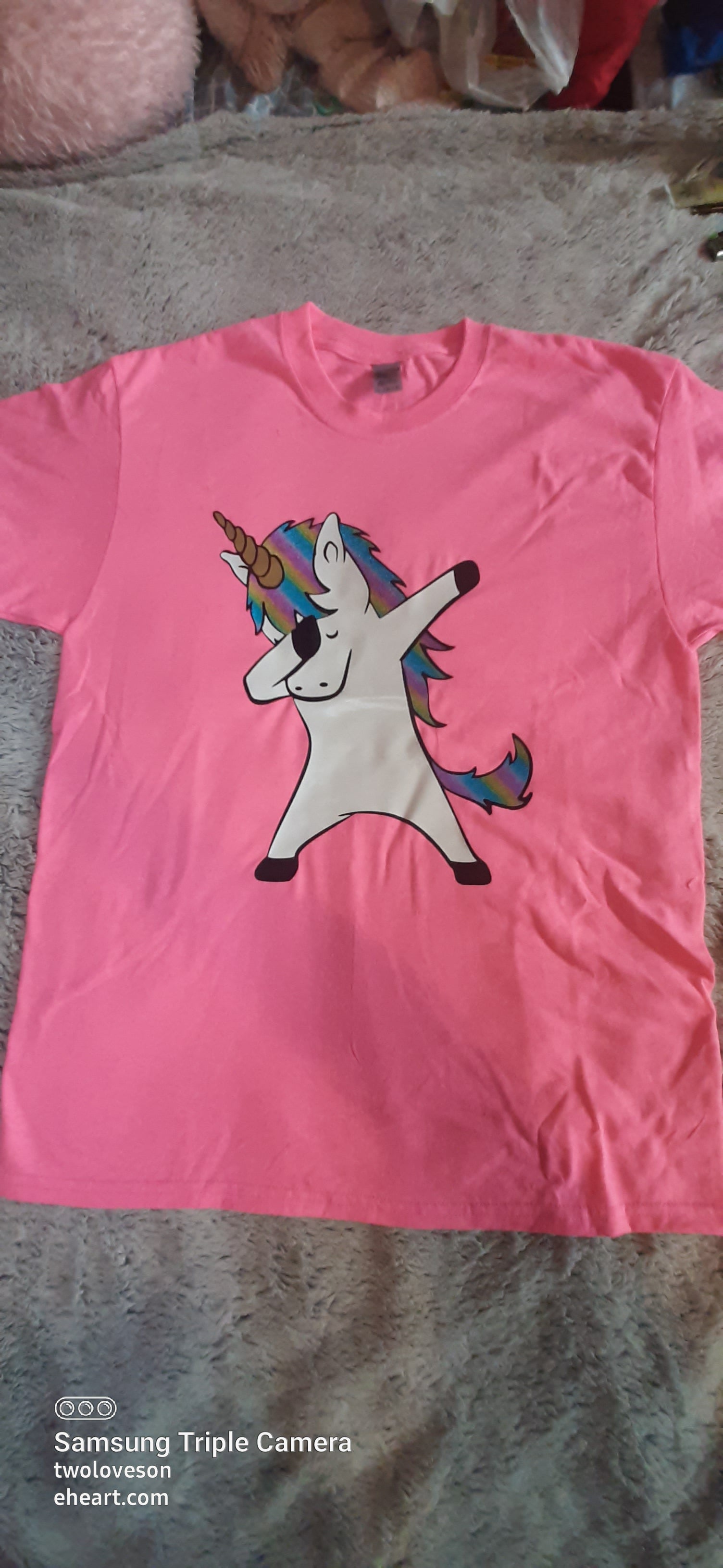 "Dabbing Unicorn" T-Shirt